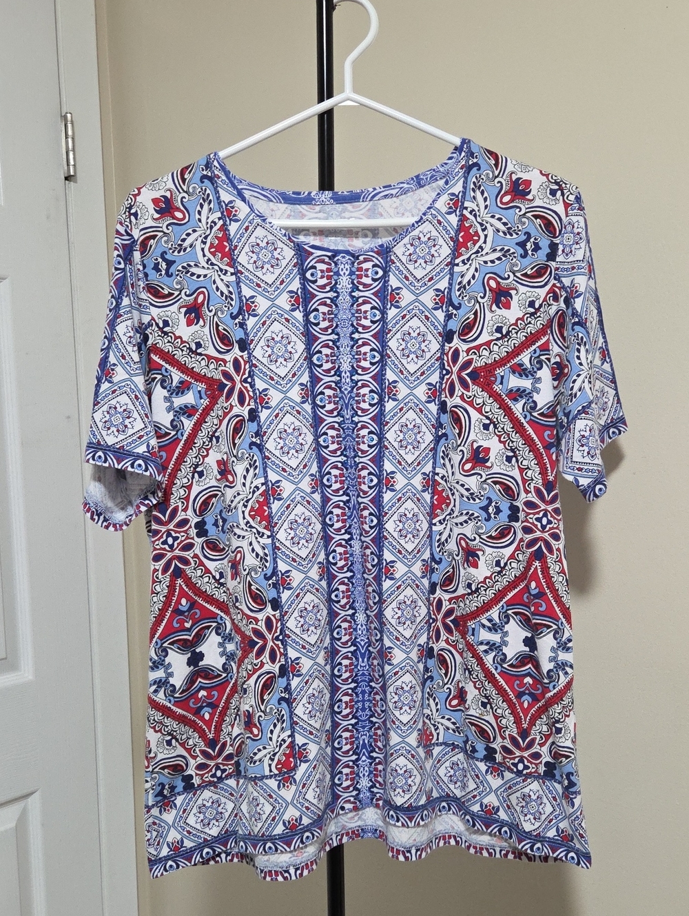 Alia Red, Blue & White Paisley Geometric Short Sleeve Tee